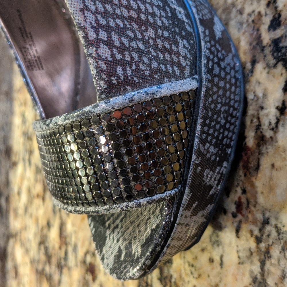 Jessica Simpson Silver Python Print Heels 8.5 - image 3